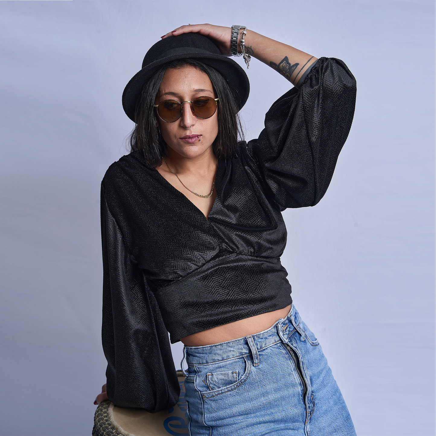Glittery Black Puffy Sleeve Velvet Top