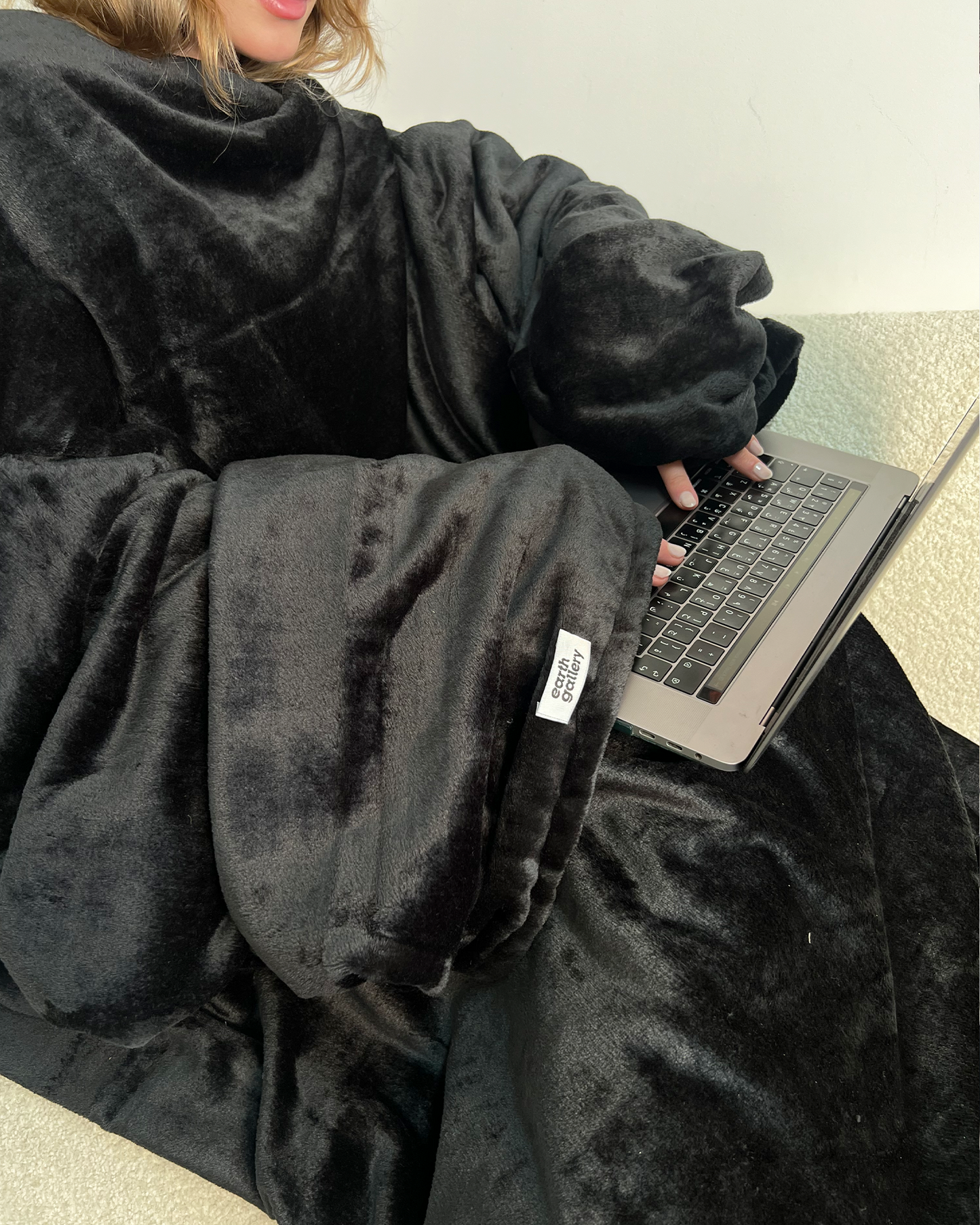 Black Couch Blanket With Sleeves